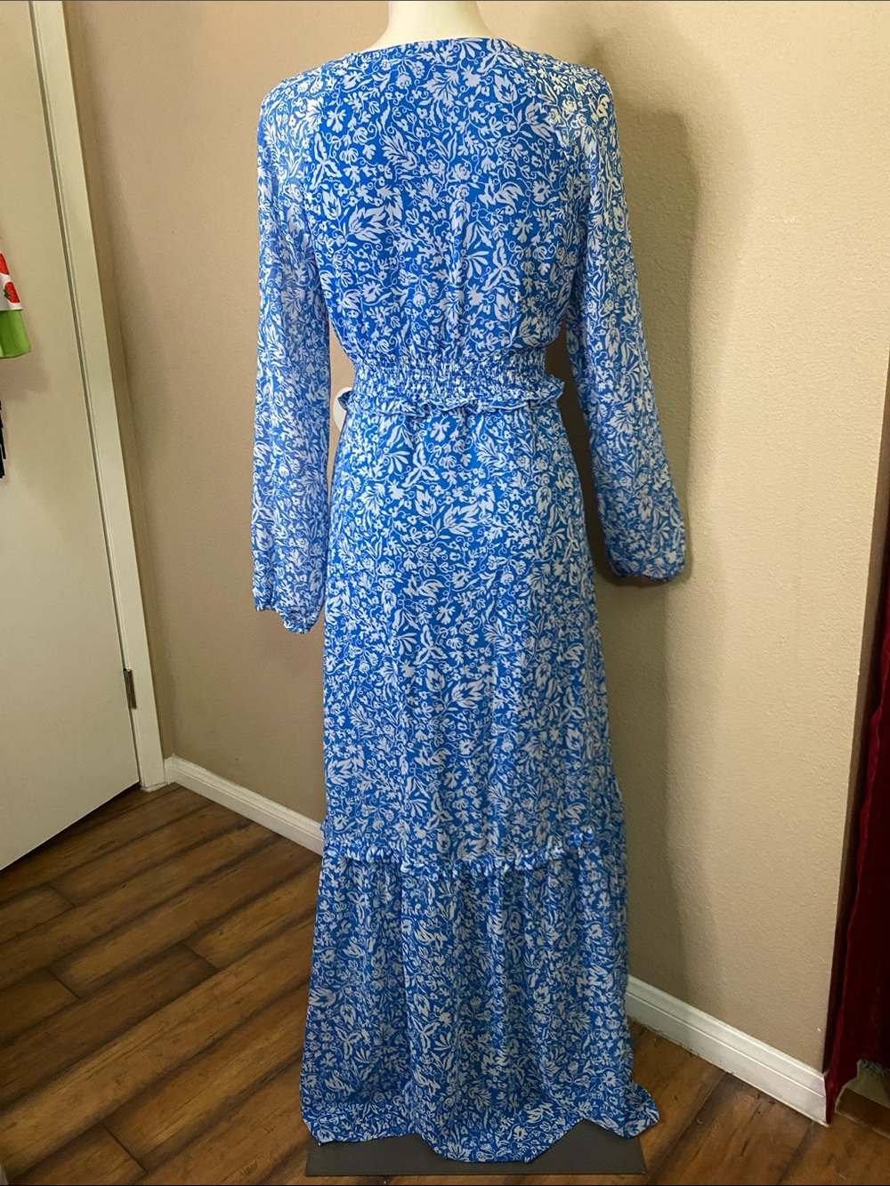 Avec Les Filles Blue and White Floral tiered full flowy skirt Maxi Dress 6 - Picture 4 of 12